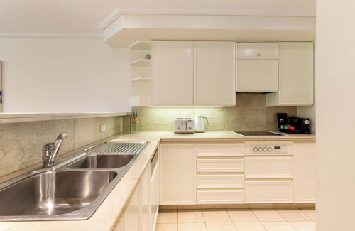 Port Douglas Villa | Mirage Resort Villa 434 with access to Sheraton Facilities