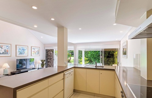 Port Douglas Villa | Mirage Resort Villa 454 with access to Sheraton Facilities