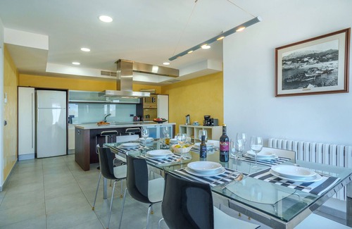 Marina Manresa Villa | Miramar Manresa in front of the sea with swimming pool for 8 people in Alcudia