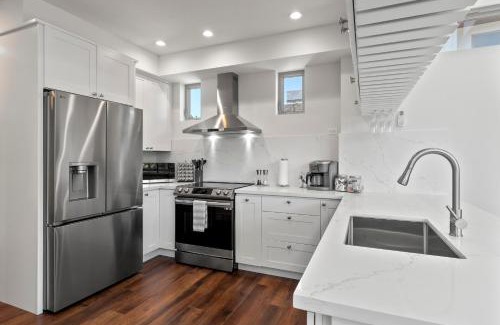 El Granada House | Miramar Oasis - Ocean View, Steps2Beach, Roof Deck