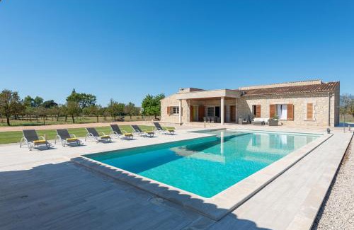 Binissalem Villa | Mireia 2002 with pool and garden by BeBreeze Mallorca