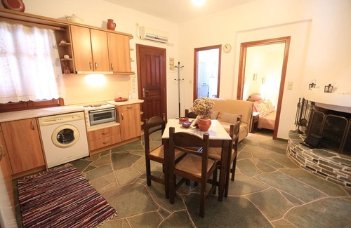 Platis Gialos Apartment | Mirsini Apartments in Sifnos