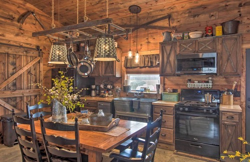 Dawn Cabin | Missouri Vacation Rental with Fire Pit Access