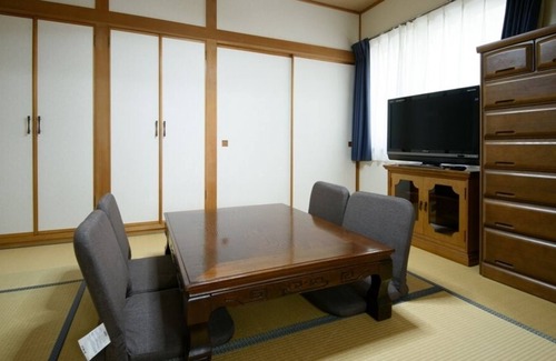 Nishi Apartment | Miyanosawa 2F · 2F 48㎡ 8 people can be accommodated.About 6 minutes on foot from Exit 1 of Subway Miyanosawa Station