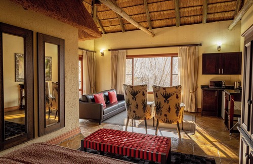 Mookgopong House | Mmakuba Private Game Lodge, Deluxe Chalet 7A