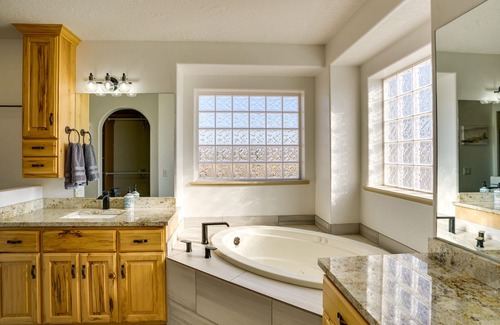 Moab South Valley House | Moab Home w/ Pool - 14 Mi to Arches National Park!