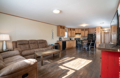 Royal House | Mobile Home E-3 at Safe Harbor Brady Mountain on Lake Ouachita!