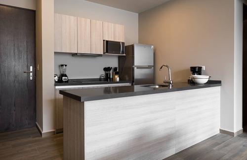 Monterrey Apartment | Mod, lux in Jardín Secreto 810, 5 min to Udem