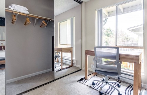 Cuernavaca Apartment | Mod Mountain View 1BR w/Pool, Gym, nr. Facebook & Apple by Blueground