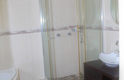 Burgersfort Cabin | Moden styled rooms for a refreshing evening.