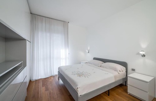 Buon Pastore-Sant'Agnese-San Damaso Apartment | Modena City Lux near Policlinico