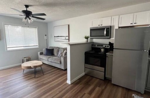 Davenport Apartment | Modern 1 BR by DT Davenport [45DAYS+] Pet Friendly