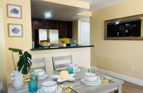 University City Apartment | Modern 1BR/1BA Getaway in Central San Diego – Walk to Zoo, Balboa Park & Dining