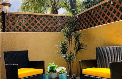 University City Apartment | Modern 1BR/1BA Getaway in Central San Diego – Walk to Zoo, Balboa Park & Dining