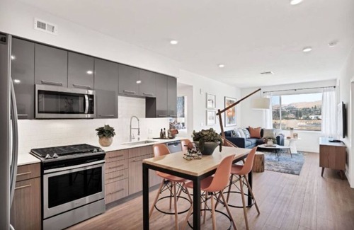 Fremont Condo | Modern 1BR Condo at Aya Apartments