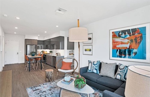 Fremont Condo | Modern 1BR Condo at Aya Apartments