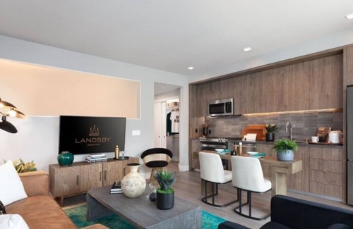 The Crossings Condo | Modern 1BR Condo w Pool Landsby. Unwind in Comfort