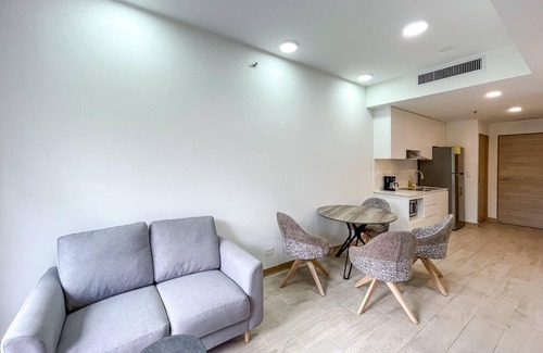 Crawfish Rock Condo | Modern 1BR in Duna Residences