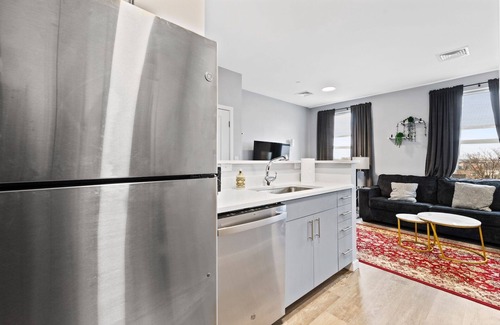 Everett Apartment | Modern 1BR Near Encore 6237