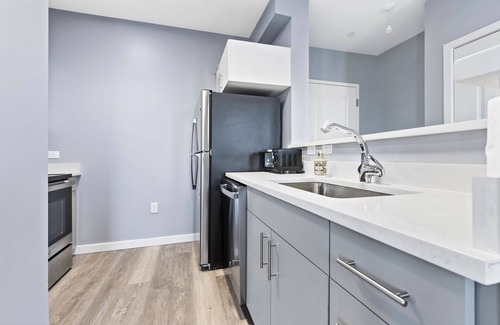 Everett Apartment | Modern 1BR Near Encore 6237