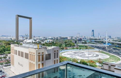 Bur Dubai Apartment | Modern 1BR w Sky Amenities