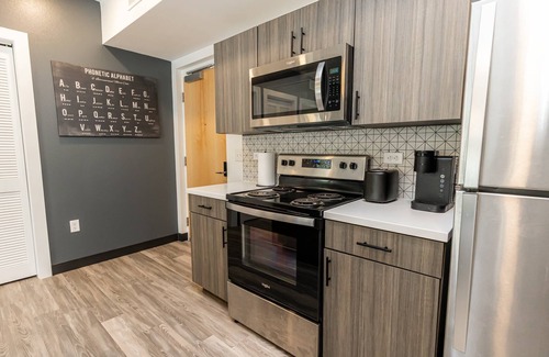 Zephyrhills West Condo | Modern 2 BDR Condo Steps from Tennis & Wellness Center, Pickleball