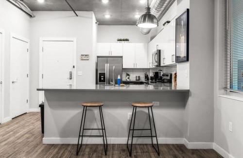 St. Petersburg - Clearwater Apartment | Modern 2 Bed Getaway Steps from Tropicana Field