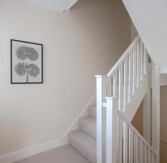 Chelmsford House | Modern 2 bed town house quiet street near station