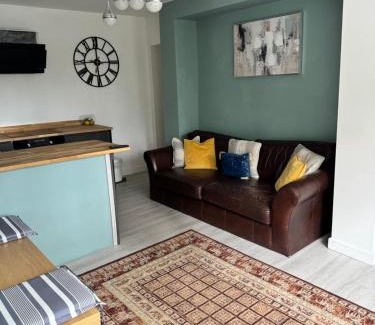 Frodsham Apartment | Modern 2 bedroom Apartment