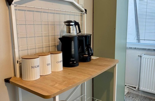 Fındıkzade Condo | Modern 2BR – 1 Min to Tram, 5 Min to Metro – Family Friendly, A/C, Netflix, Wifi