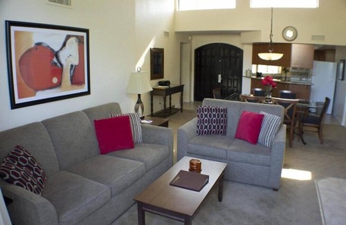 Arcadia Condo | Modern 2BR Condo with Heated Swimming Pool in Scottsdale