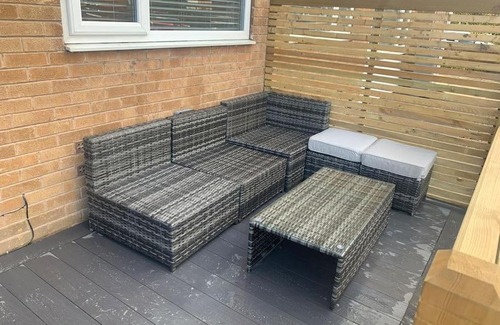 Trafford Villa | Modern 2BR Flat in Sale - Peaceful Stay in M33 - Great Transport Links