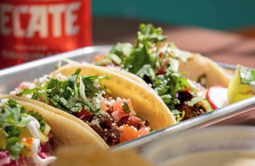 Childs Park Apartment | Modern 2BR Poolside Getaway