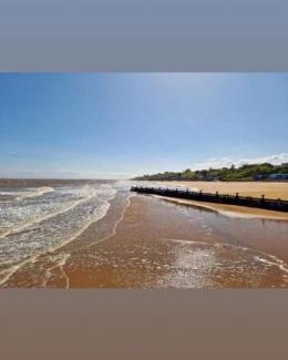 Walton on the Naze Other | Modern 3 bedroom caravan near the beach