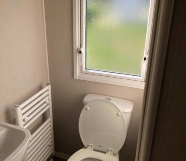 Walton on the Naze Other | Modern 3 bedroom caravan near the beach