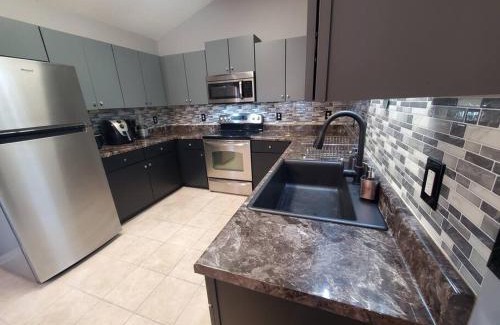 Murfreesboro House | Modern 3 Bedroom Boro Home in Quiet Neighborhood