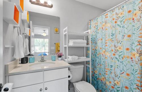 Killearn Estates Apartment | Modern 3BR Home Ideal for Groups, Prime Location