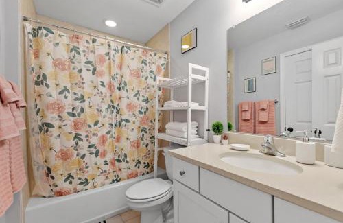 Killearn Estates Apartment | Modern 3BR Home Ideal for Groups, Prime Location