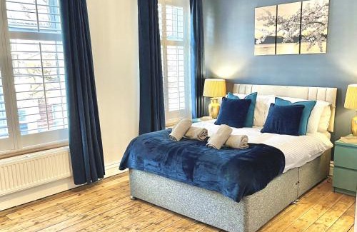 Preston House | Modern 4-bed stay-away-home sleeps 8 in Preston