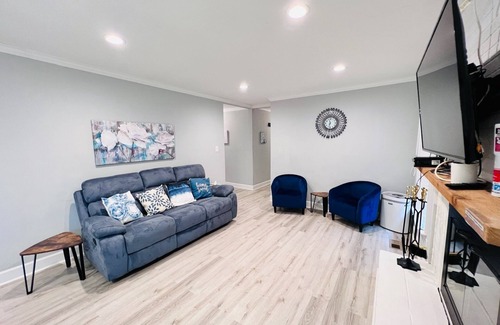 Cary House | Modern 4BR 3BA Ranch Home w Fenced-in Backyard