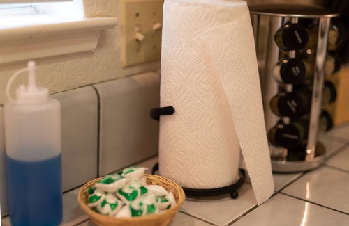 North Hilltop House | Modern 4BR Home CALDWELL PARK | ARCADE & PARKING