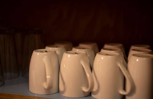 North Hilltop House | Modern 4BR Home CALDWELL PARK | ARCADE & PARKING