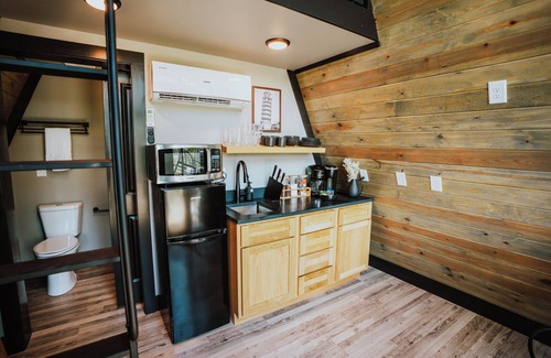 Coosa Resort | Modern A-Frame Cabin: Hot Tub, TV, & Lake Views