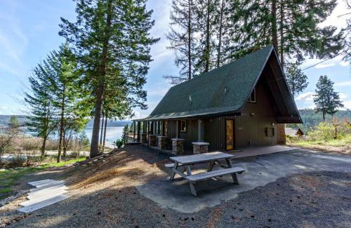 Worley Apartment | Modern A-frame cabin in Cavebay for 14 guests