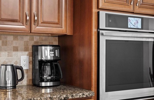 Cranberry Township House | Modern and Accessible 5 Bedroom Home in Cranberry, Pittsburgh with a Game Room