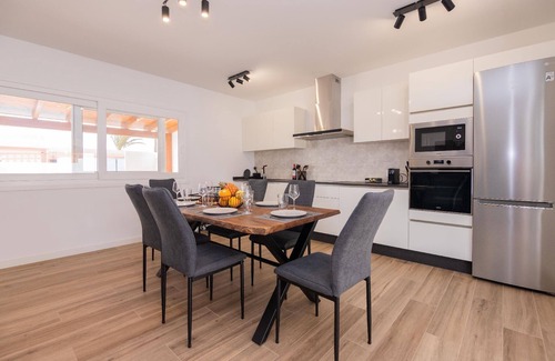 Villaverde House | Modern and bright holiday house on the ocean with two large patios, a garden a barbecue and private beach access