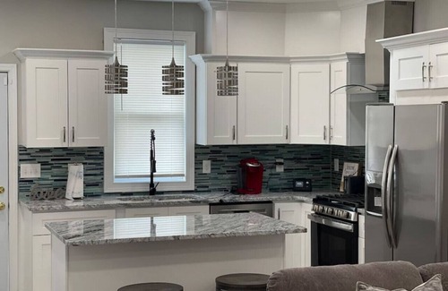 Merion Village Apartment | Modern and Chic in German & Merion Village Area