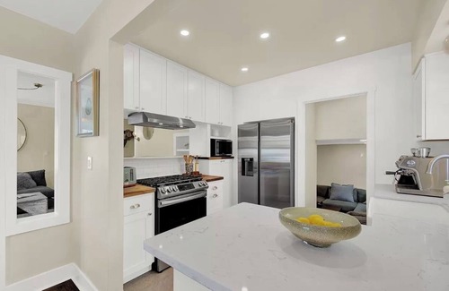 Napa House | Modern and chic Napa home, walking distance to downtown