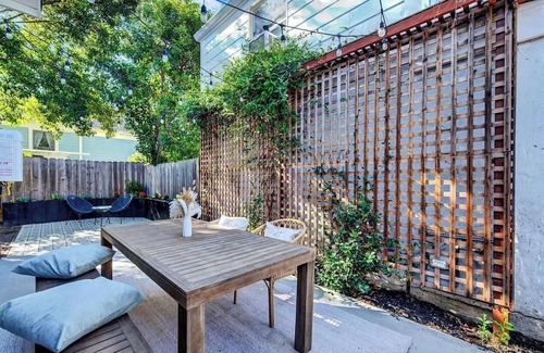 Napa House | Modern and chic Napa home, walking distance to downtown