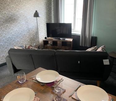 North Bitchburn Apartment | Modern and Homely Appartment! - Available as individual rooms or the Entire Property!